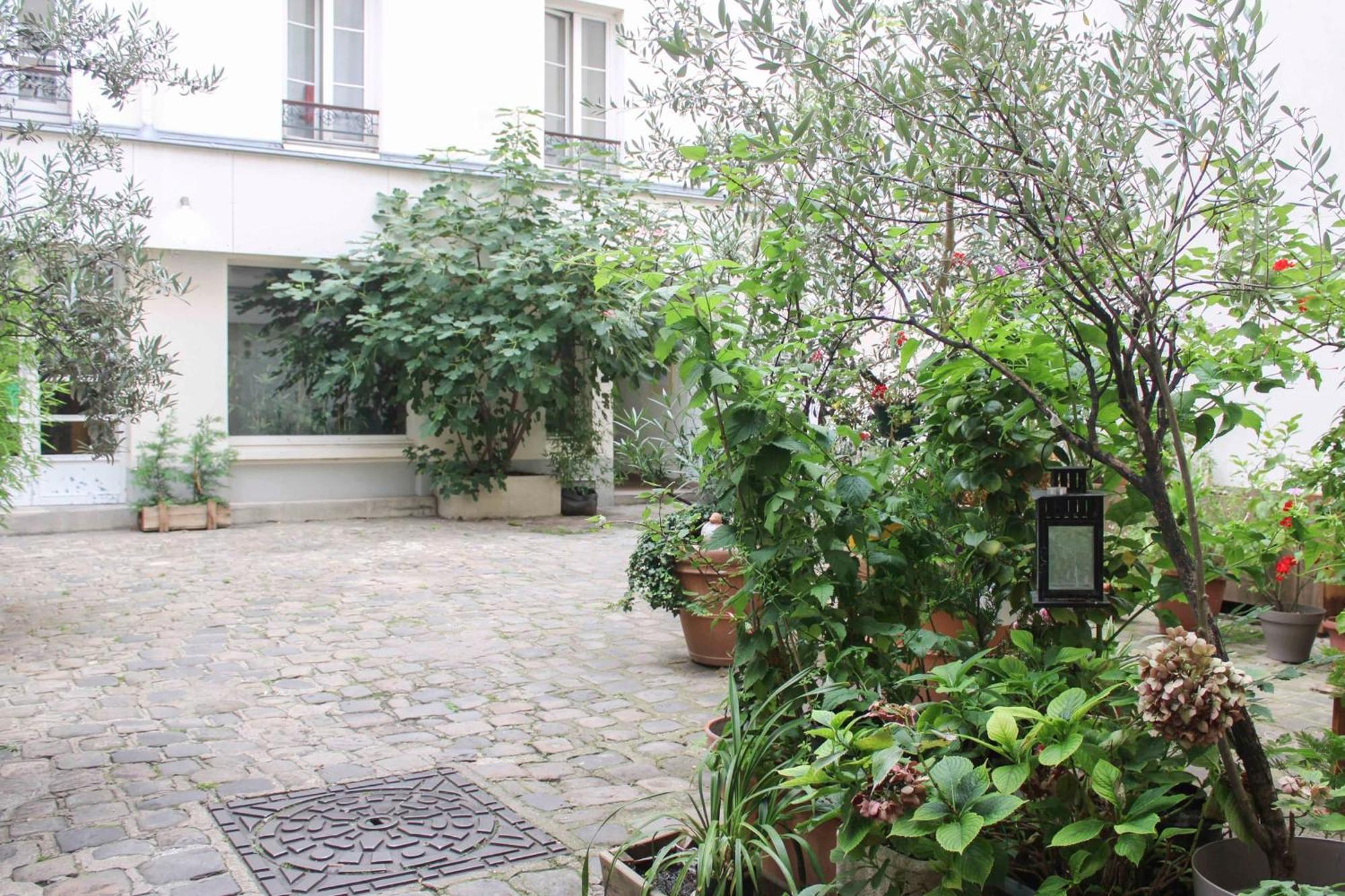 Comfortable Cocoon Close To Montmartre Париж Екстериор снимка